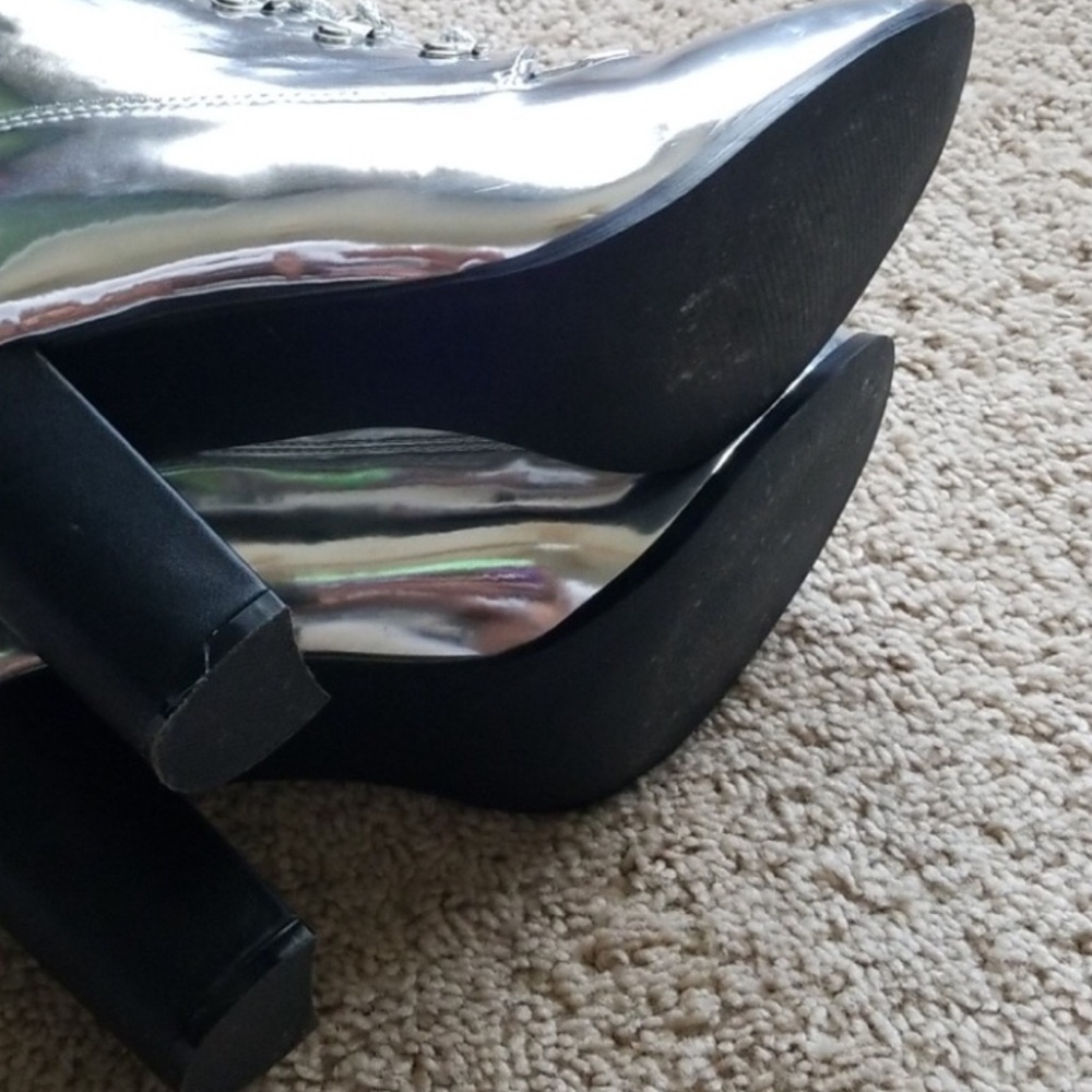 Metallic Patent Leather Chrome Silver lace up chunky high heel ankle boots Y2K - Picture 11 of 15